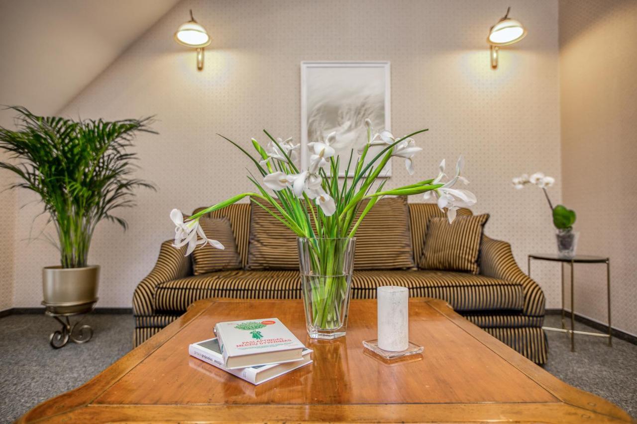 White Lily Apartment クライペダ エクステリア 写真